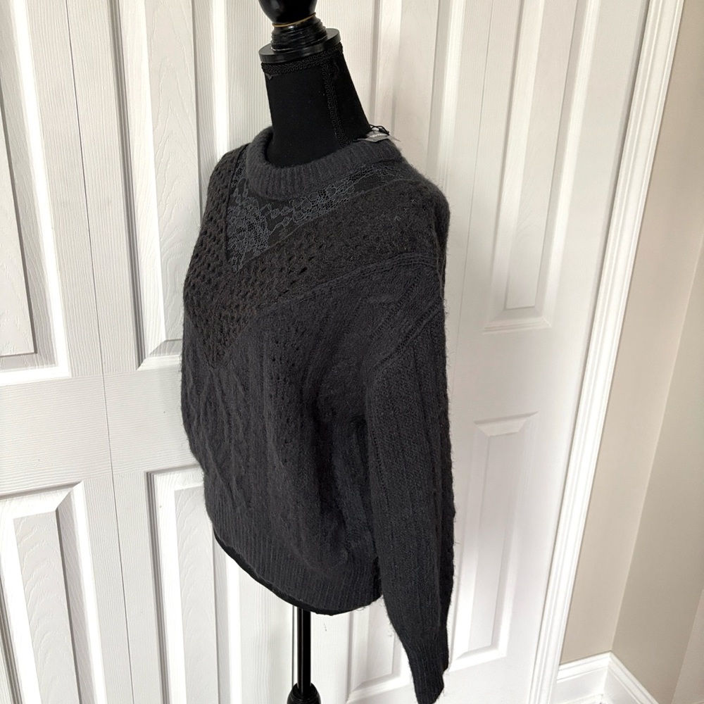 NWT Express Cable Knit Crew Neck Lace Sweater - Picture 9 of 14